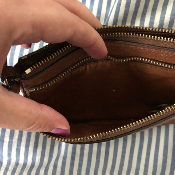 Brown leather Coach wristlet - Picture 3 of 4